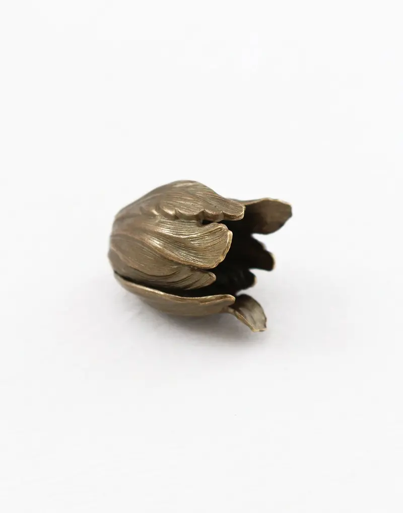 Flourish Petal Bead Cap – 22×14mm Elegant Curved Finial (1-Piece)