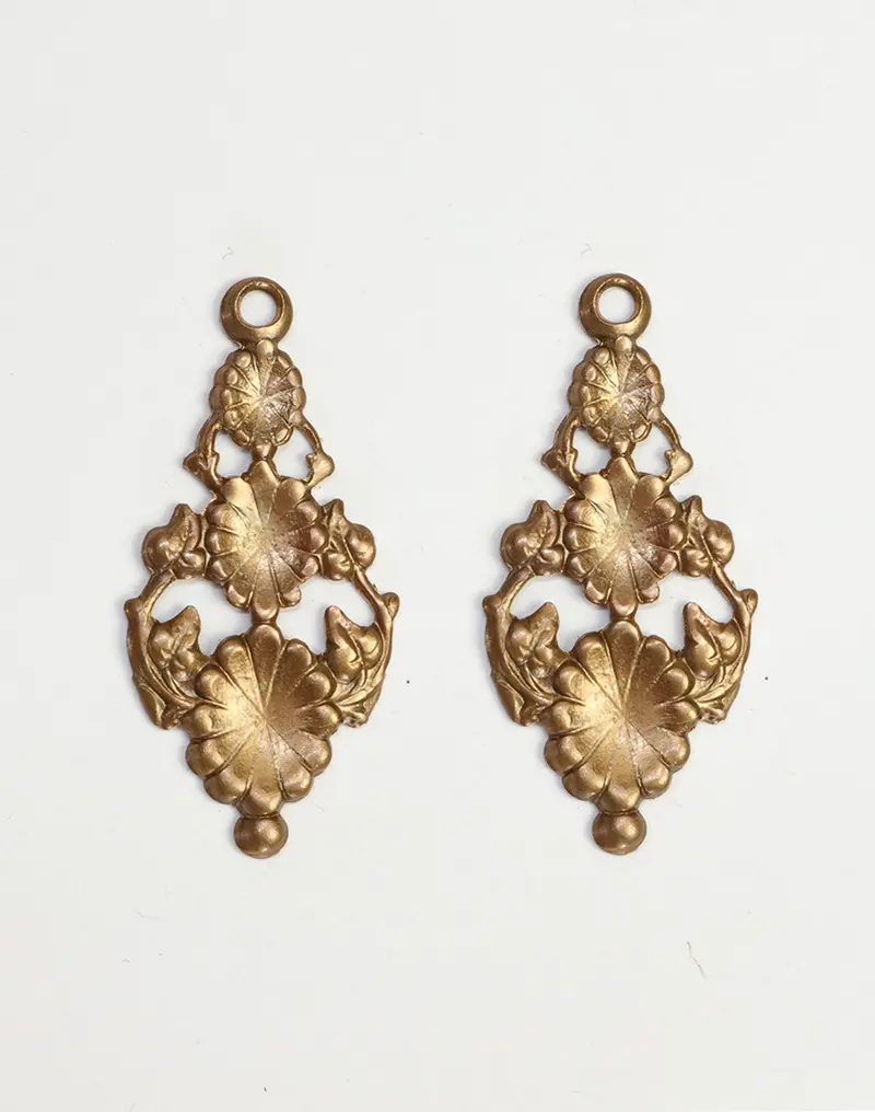 Tiered Floral Charm – 28×13.5mm Stacked Petal Pendant (2-Piece Set)