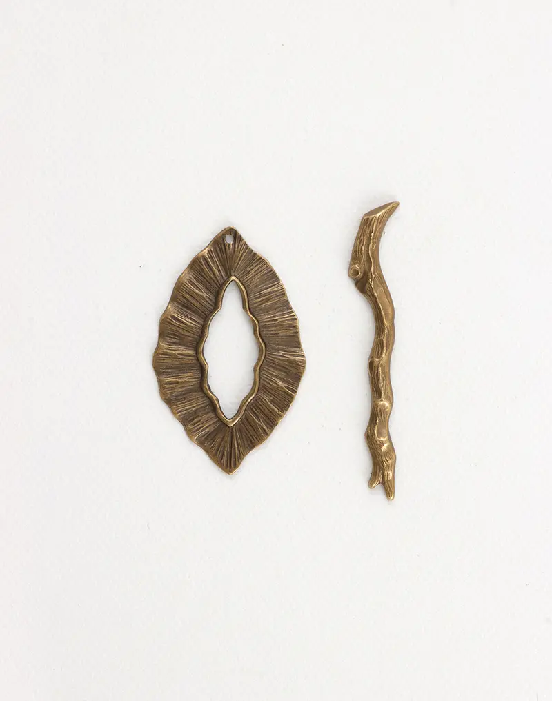 Woodland-Inspired Toggle Clasp – 39 x 24mm